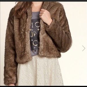 Hollister faux fur cropped jacket size medium